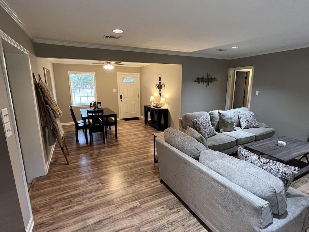 Spacious 3 Bedroom Home Near Amphitheater/Baseball/Shopping And Much More Pearl Buitenkant foto